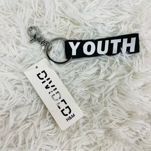 NWT H&M black & white REBEL YOUTH keychain